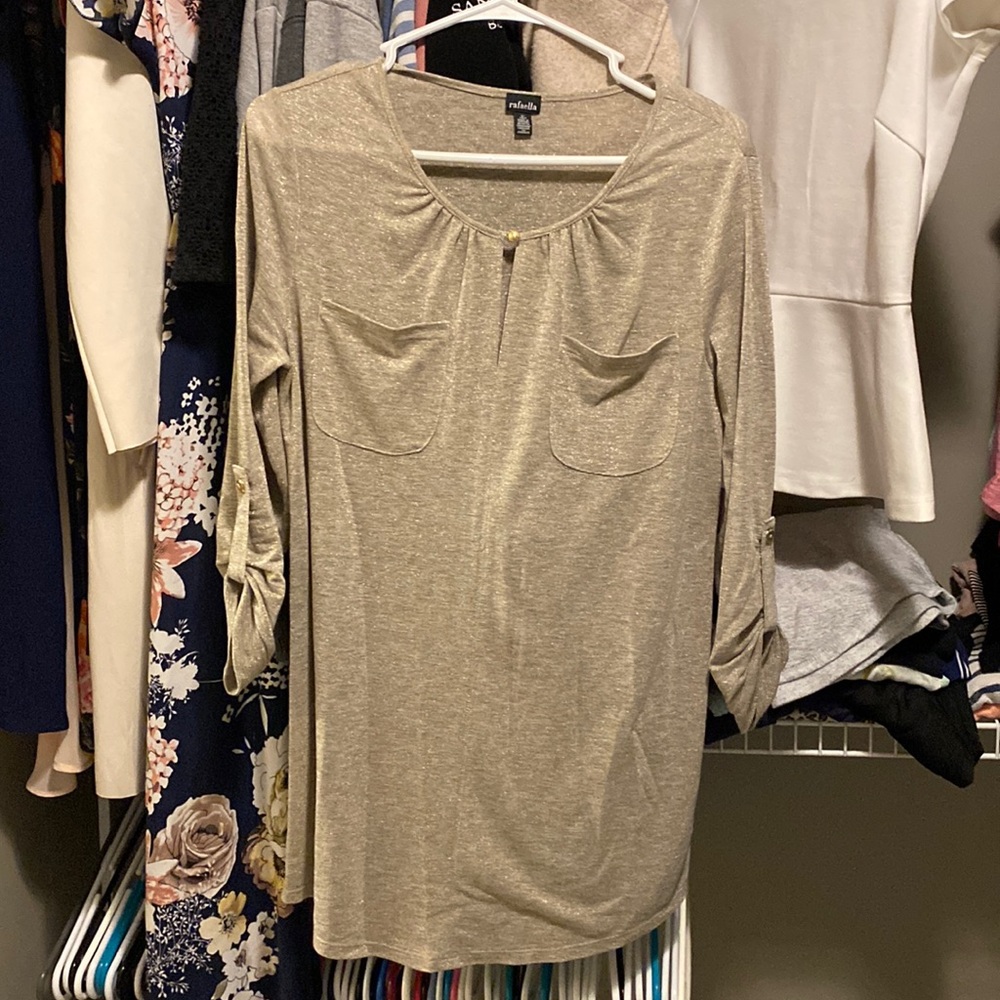 Women’s shimmery gold tunic